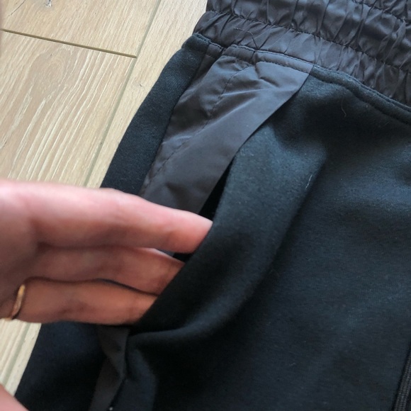 Nike Tech Zipper Slit Midi Pencil Skirt in Black & Gray Women’s Size Small - Picture 8 of 11